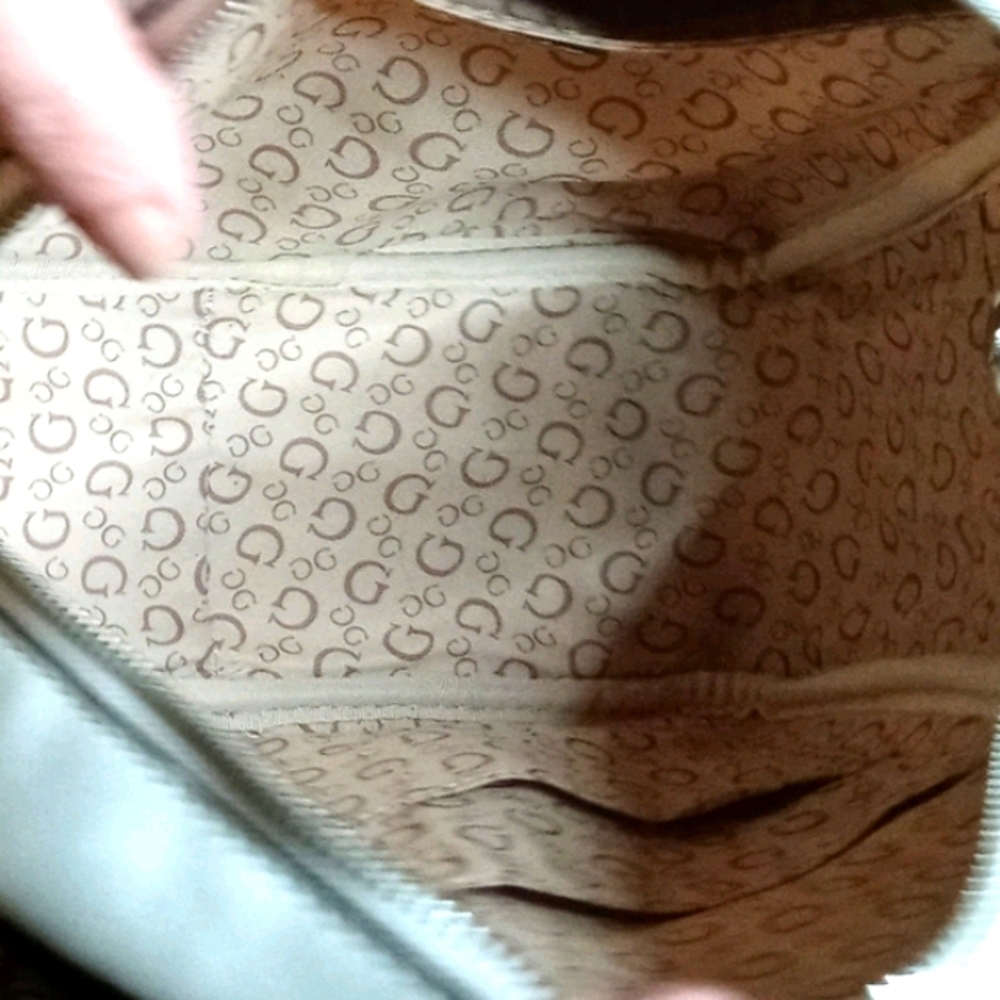 Guess Backpack🌸🌿 - Picture 6 of 9